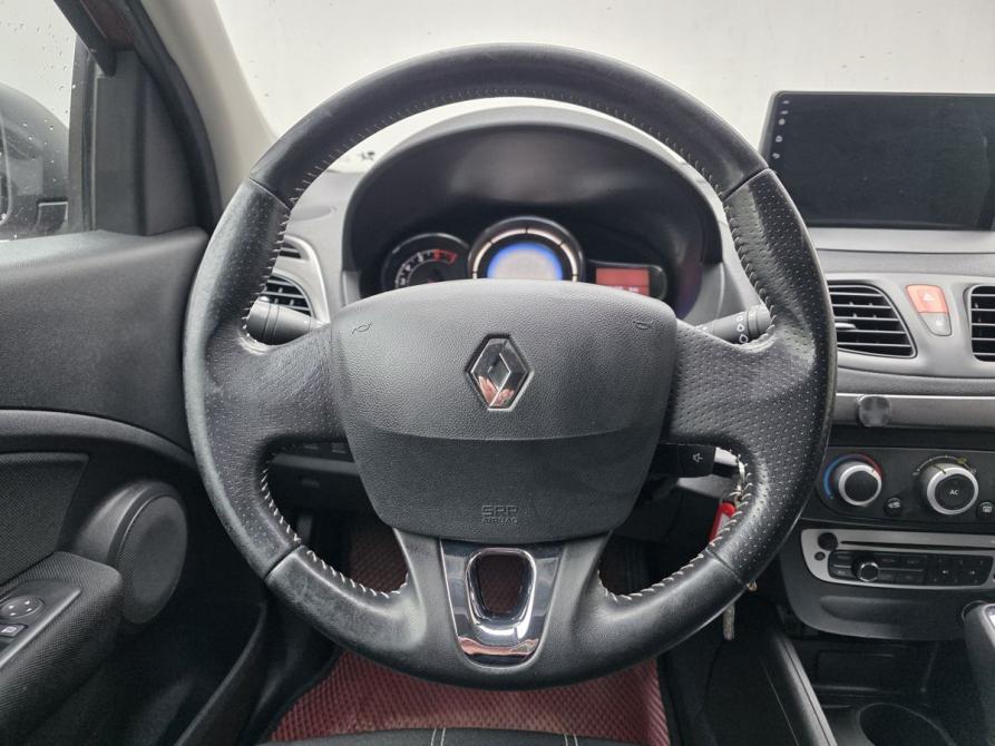 Renault Megane III Рестайлинг Москва  - изображение 12