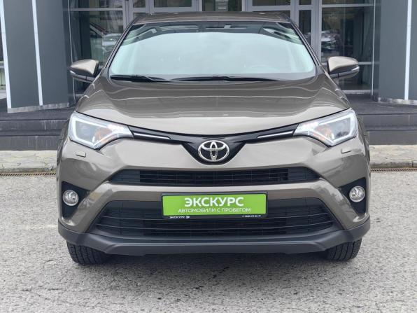 Toyota RAV4 IV (XA40) Рестайлинг с пробегом 2018 года, цена 2 446 000 рублей, 112000 км, внедорожник, Автокод Объявления
