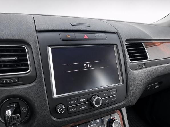 Volkswagen Touareg II с пробегом 2011 года, цена 2 029 000 рублей, 147252 км, внедорожник, Автокод Объявления
