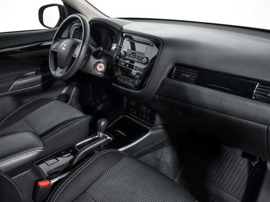 Mitsubishi Outlander III Рестайлинг 3 Санкт-Петербург  - изображение 14
