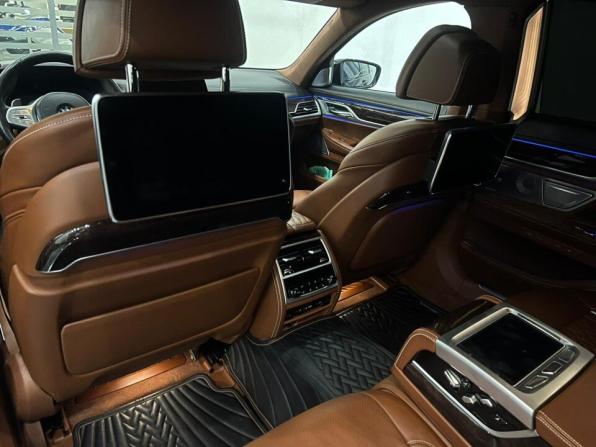 BMW 7 серии VI (G11/G12) Рестайлинг с пробегом 2019 года, цена 8 755 000 рублей, 110590 км, седан, Автокод Объявления