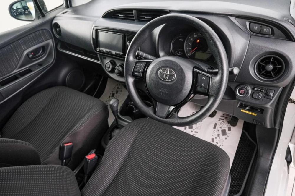 Toyota Vitz III (XP130) Рестайлинг 2 Красноярск  - изображение 9