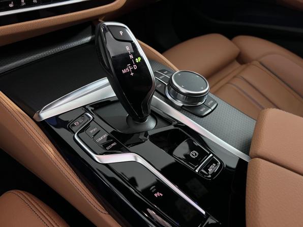 BMW 5 серии VII (G30/G31/G38) Рестайлинг с пробегом 2022 года, цена 4 999 000 рублей, 51744 км, седан, Автокод Объявления