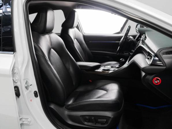 Toyota Camry VIII (XV70) с пробегом 2018 года, цена 2 799 000 рублей, 123232 км, седан, Автокод Объявления