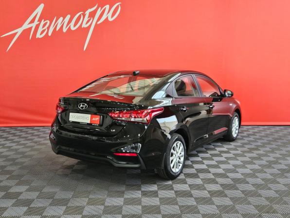 Hyundai Solaris II с пробегом 2018 года, цена 1 245 000 рублей, 122539 км, седан, Автокод Объявления