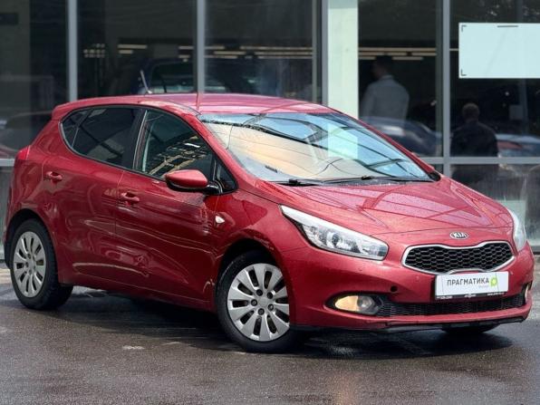 Kia Ceed II Рестайлинг с пробегом 2015 года, цена 1 035 000 рублей, 188377 км, хэтчбек, Автокод Объявления