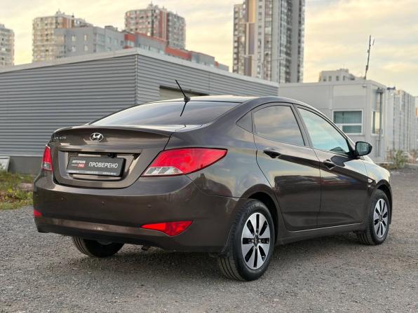 Hyundai Solaris I Рестайлинг с пробегом 2016 года, цена 855 000 рублей, 109000 км, седан, Автокод Объявления