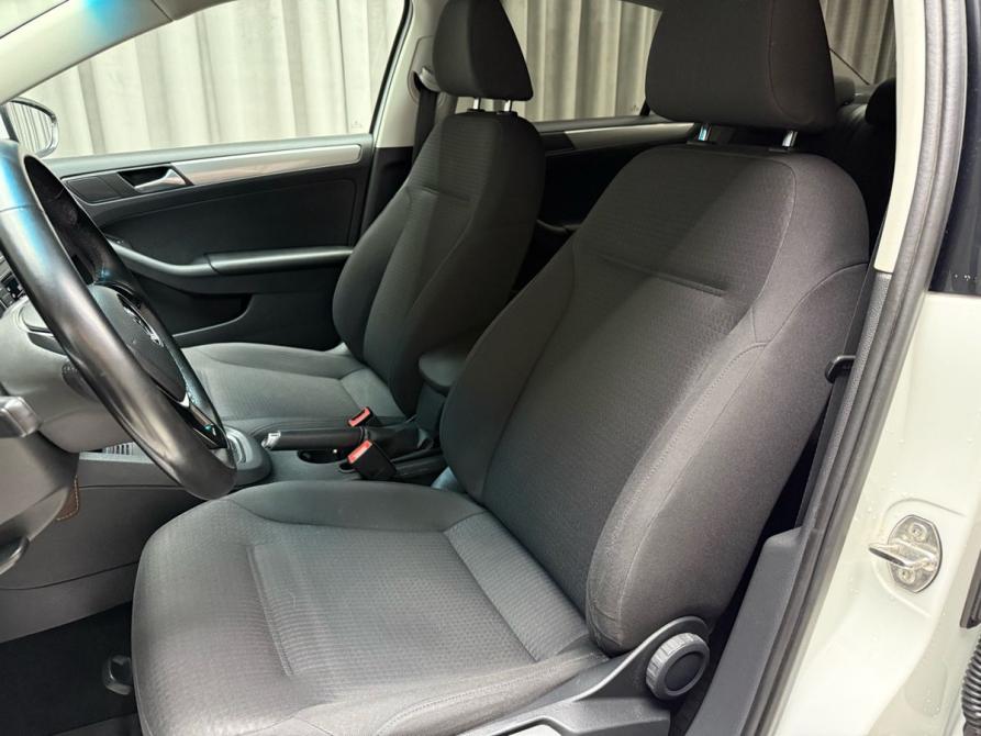 Volkswagen Jetta VI Рестайлинг Ижевск  - изображение 23