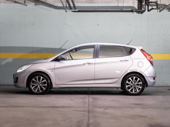 Hyundai Solaris I с пробегом 2013 года, цена 770 000 рублей, 189108 км, хэтчбек, Автокод Объявления