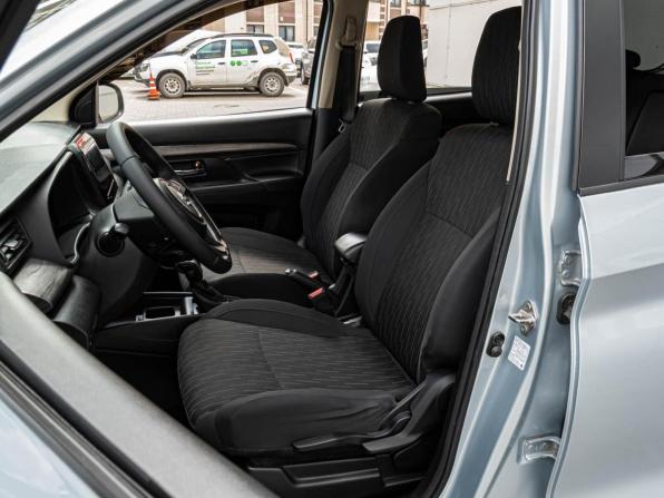 Suzuki Ertiga II с пробегом 2022 года, цена 1 875 000 рублей, 69400 км, компактвэн, Автокод Объявления
