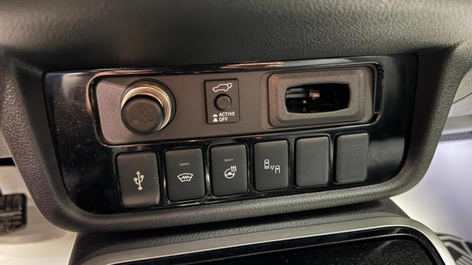 Mitsubishi Outlander III Рестайлинг 3 с пробегом 2021 года, цена 3 020 000 рублей, 42550 км, внедорожник, Автокод Объявления