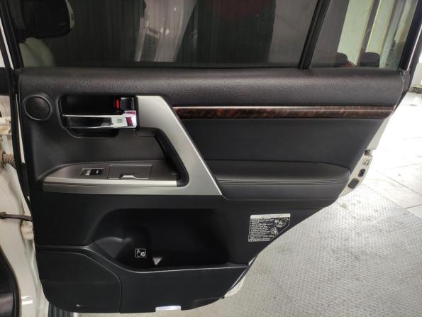 Toyota Land Cruiser 200 Series Рестайлинг 1 с пробегом 2014 года, цена 4 820 000 рублей, 204000 км, внедорожник, Автокод Объявления