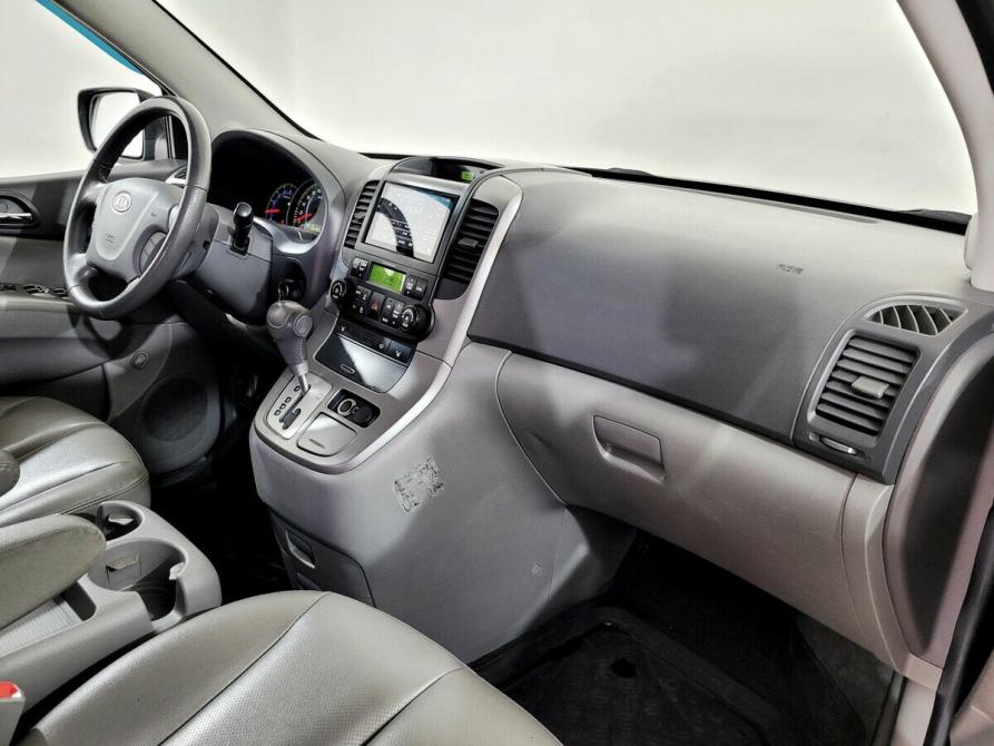 Kia Carnival II Москва  - изображение 11