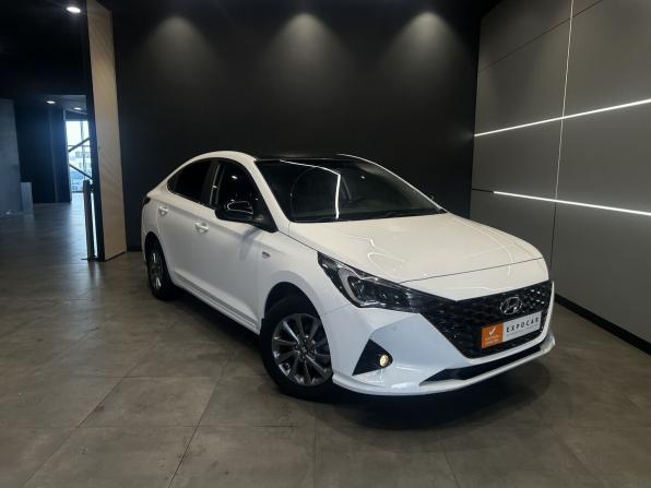 Hyundai Solaris II Рестайлинг с пробегом 2022 года, цена 1 827 000 рублей, 45000 км, седан, Автокод Объявления