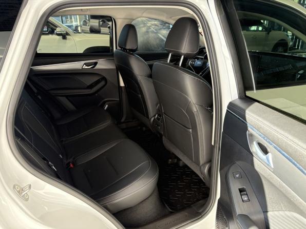 Haval Jolion I Рестайлинг с пробегом 2025 года, цена 2 048 300 рублей, 4915 км, внедорожник, Автокод Объявления