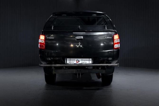 Mitsubishi L200 V с пробегом 2015 года, цена 1 430 000 рублей, 343001 км, пикап, Автокод Объявления