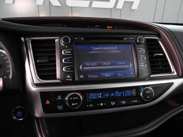 Toyota Highlander III (XU50) Рестайлинг с пробегом 2018 года, цена 3 299 000 рублей, 179681 км, внедорожник, Автокод Объявления