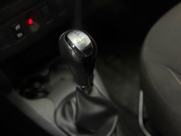 Renault Sandero II Рестайлинг с пробегом 2019 года, цена 940 000 рублей, 176500 км, хэтчбек, Автокод Объявления