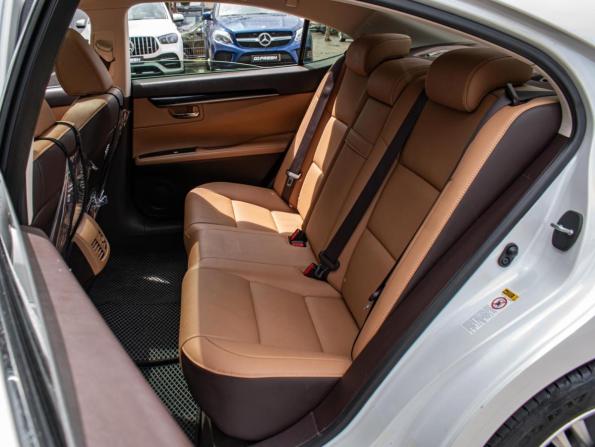 Lexus ES VI Рестайлинг с пробегом 2016 года, цена 3 280 000 рублей, 85740 км, седан, Автокод Объявления