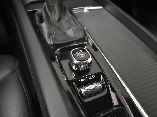 Volvo XC60 II с пробегом 2020 года, цена 3 749 000 рублей, 141800 км, внедорожник, Автокод Объявления
