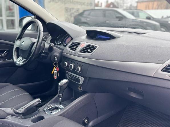 Renault Fluence I Рестайлинг с пробегом 2014 года, цена 670 000 рублей, 182000 км, седан, Автокод Объявления