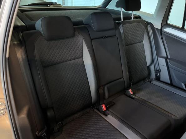 Volkswagen Tiguan II с пробегом 2017 года, цена 2 455 000 рублей, 54888 км, внедорожник, Автокод Объявления