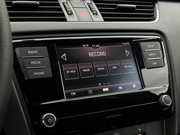 Skoda Octavia III (A7) Рестайлинг с пробегом 2018 года, цена 1 698 700 рублей, 97590 км, лифтбек, Автокод Объявления