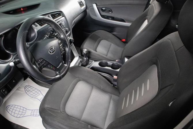 Kia Ceed II с пробегом 2012 года, цена 1 149 000 рублей, 142800 км, хэтчбек, Автокод Объявления