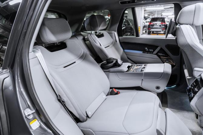 Новый Land Rover Range Rover V 2026 года, цена 35 500 000 рублей, внедорожник, Автокод Объявления
