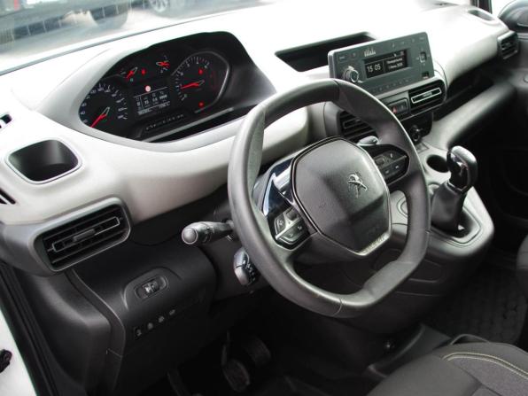 Peugeot Rifter I с пробегом 2020 года, цена 1 780 000 рублей, 92000 км, компактвэн, Автокод Объявления