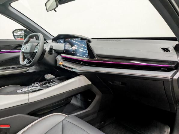 Changan UNI-V I с пробегом 2024 года, цена 2 500 000 рублей, 7734 км, лифтбек, Автокод Объявления