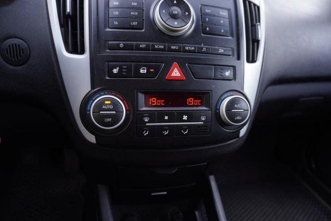 Kia Ceed I Рестайлинг с пробегом 2010 года, цена 689 000 рублей, 218000 км, универсал, Автокод Объявления