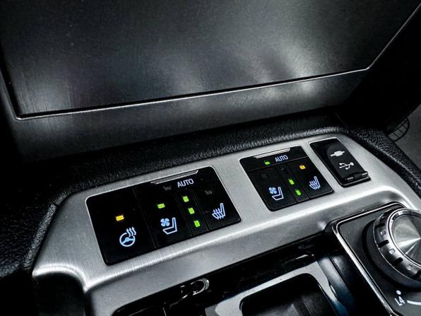 Toyota Land Cruiser 200 Series Рестайлинг 2 с пробегом 2019 года, цена 8 900 000 рублей, 84093 км, внедорожник, Автокод Объявления