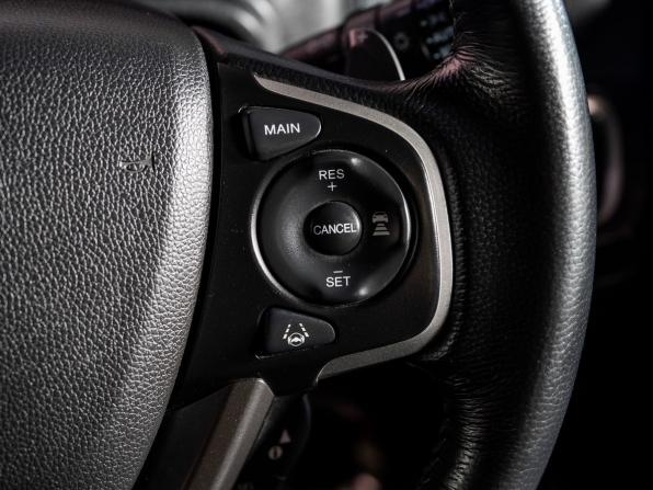 Honda Stepwgn V с пробегом 2016 года, цена 1 890 000 рублей, 131375 км, минивэн, Автокод Объявления