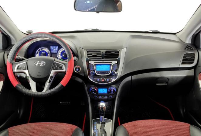 Hyundai Solaris I с пробегом 2011 года, цена 1 100 000 рублей, 78000 км, хэтчбек, Автокод Объявления