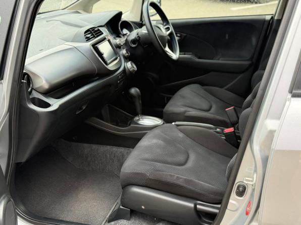 Honda Fit II с пробегом 2011 года, цена 850 000 рублей, 130736 км, хэтчбек, Автокод Объявления