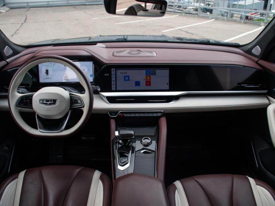 Geely Monjaro I Москва  - изображение 13