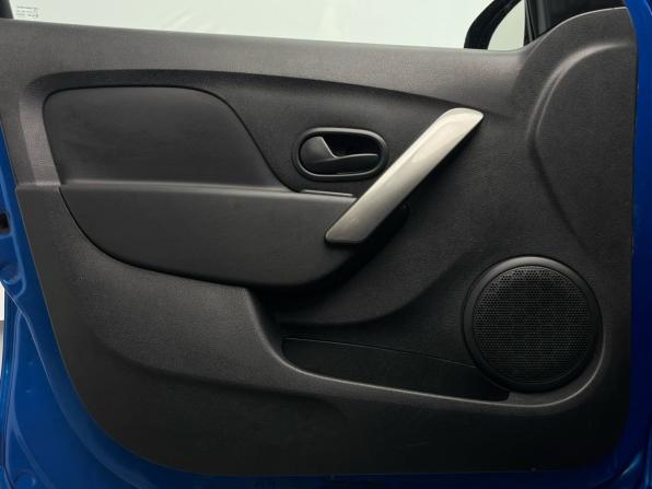 Renault Sandero II с пробегом 2014 года, цена 679 000 рублей, 175651 км, хэтчбек, Автокод Объявления