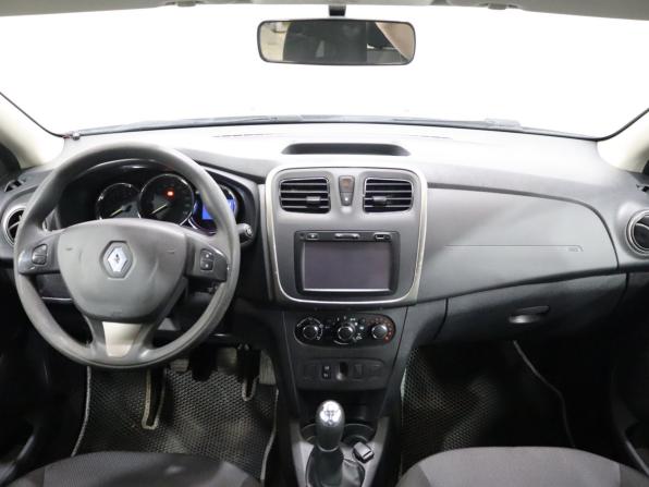 Renault Sandero II с пробегом 2018 года, цена 939 000 рублей, 88727 км, хэтчбек, Автокод Объявления