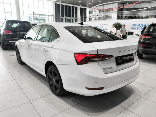 Skoda Octavia IV (A8) с пробегом 2021 года, цена 1 790 000 рублей, 180938 км, лифтбек, Автокод Объявления