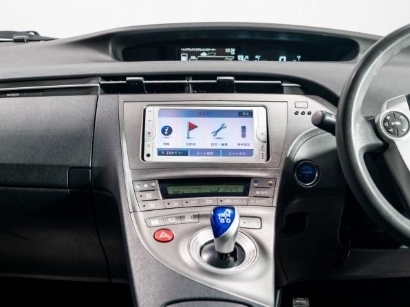 Toyota Prius III Рестайлинг (XW30) с пробегом 2012 года, цена 1 135 000 рублей, 191400 км, лифтбек, Автокод Объявления