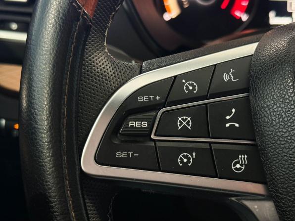 Lada (ВАЗ) Vesta I Рестайлинг (NG) с пробегом 2024 года, цена 1 397 000 рублей, 49296 км, универсал, Автокод Объявления