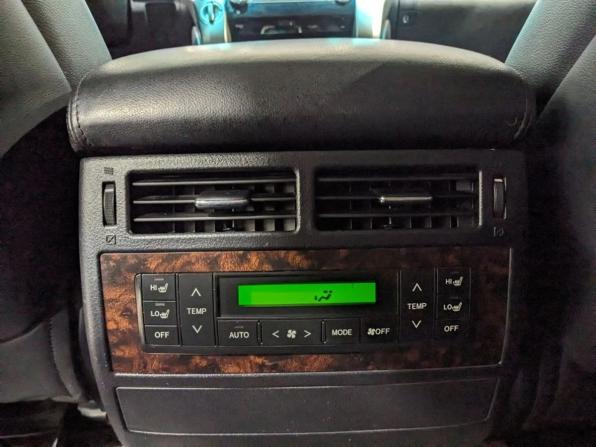 Toyota Land Cruiser 200 Series Рестайлинг 1 с пробегом 2012 года, цена 3 190 000 рублей, 391615 км, внедорожник, Автокод Объявления