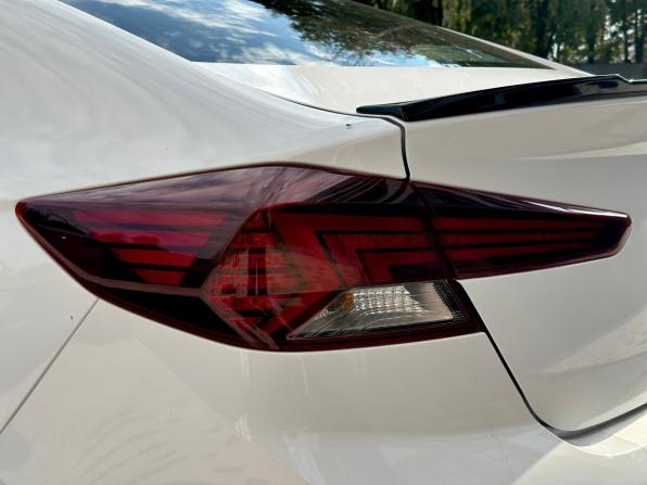 Hyundai Elantra VI (AD) Рестайлинг с пробегом 2019 года, цена 1 540 000 рублей, 134000 км, седан, Автокод Объявления