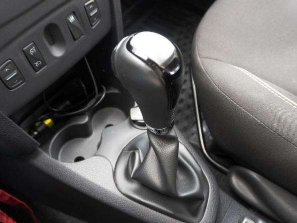 Renault Sandero II Рестайлинг с пробегом 2018 года, цена 1 349 000 рублей, 53007 км, хэтчбек, Автокод Объявления