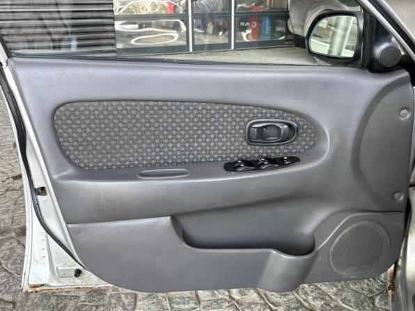 Kia Shuma II с пробегом 2003 года, цена 249 000 рублей, 356353 км, хэтчбек, Автокод Объявления