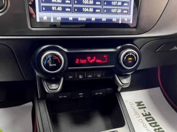 Kia Rio IV Рестайлинг с пробегом 2021 года, цена 1 845 000 рублей, 39174 км, хэтчбек, Автокод Объявления