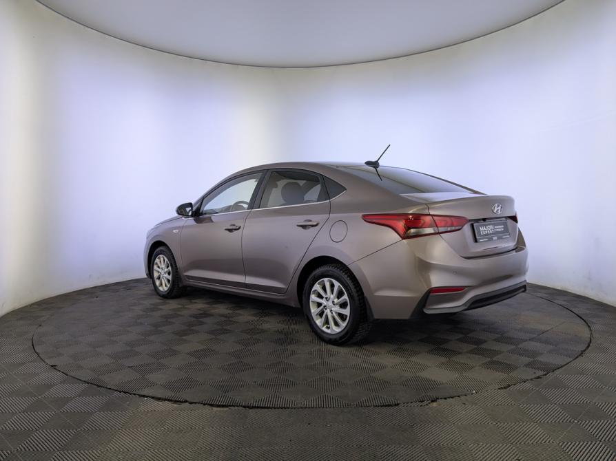 Hyundai Solaris II Москва  - изображение 7