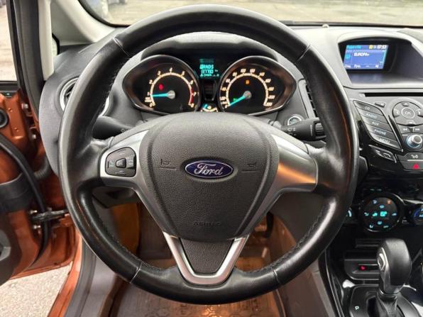 Ford Fiesta Mk6 Рестайлинг с пробегом 2015 года, цена 750 000 рублей, 137700 км, седан, Автокод Объявления