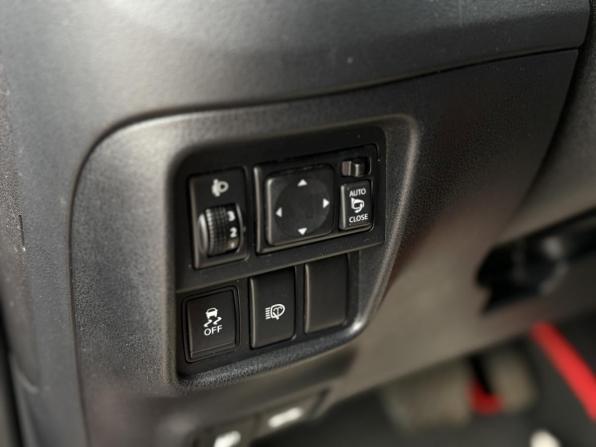 Nissan Juke I с пробегом 2012 года, цена 879 990 рублей, 196043 км, внедорожник, Автокод Объявления